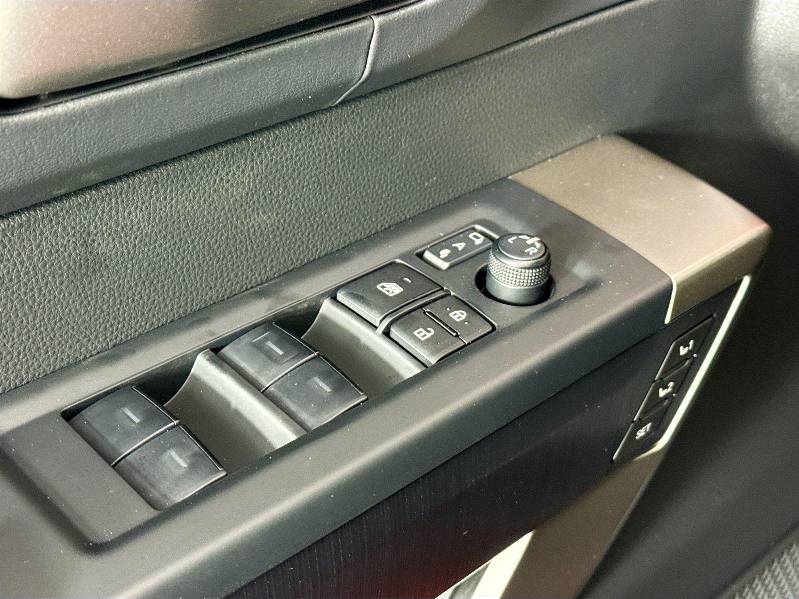 2026 Toyota Tundra Platinum HV photo 29