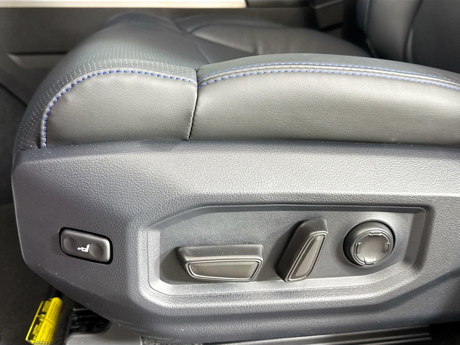 2026 Toyota Tundra Platinum HV photo 31