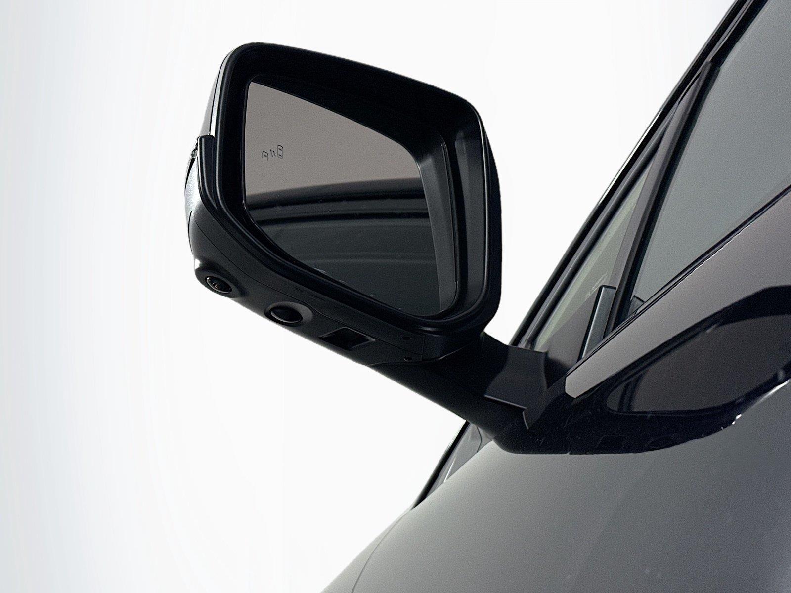 2026 Toyota C-HR XSE photo 2
