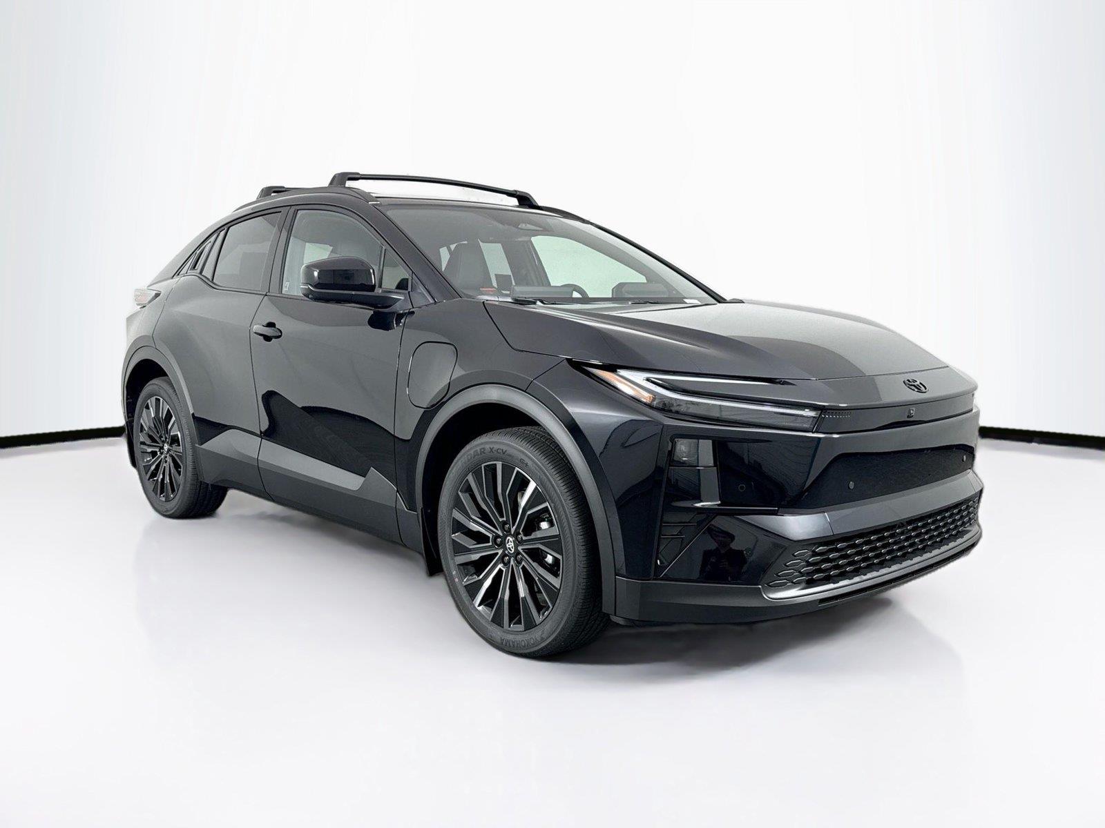 2026 Toyota C-HR XSE photo 4