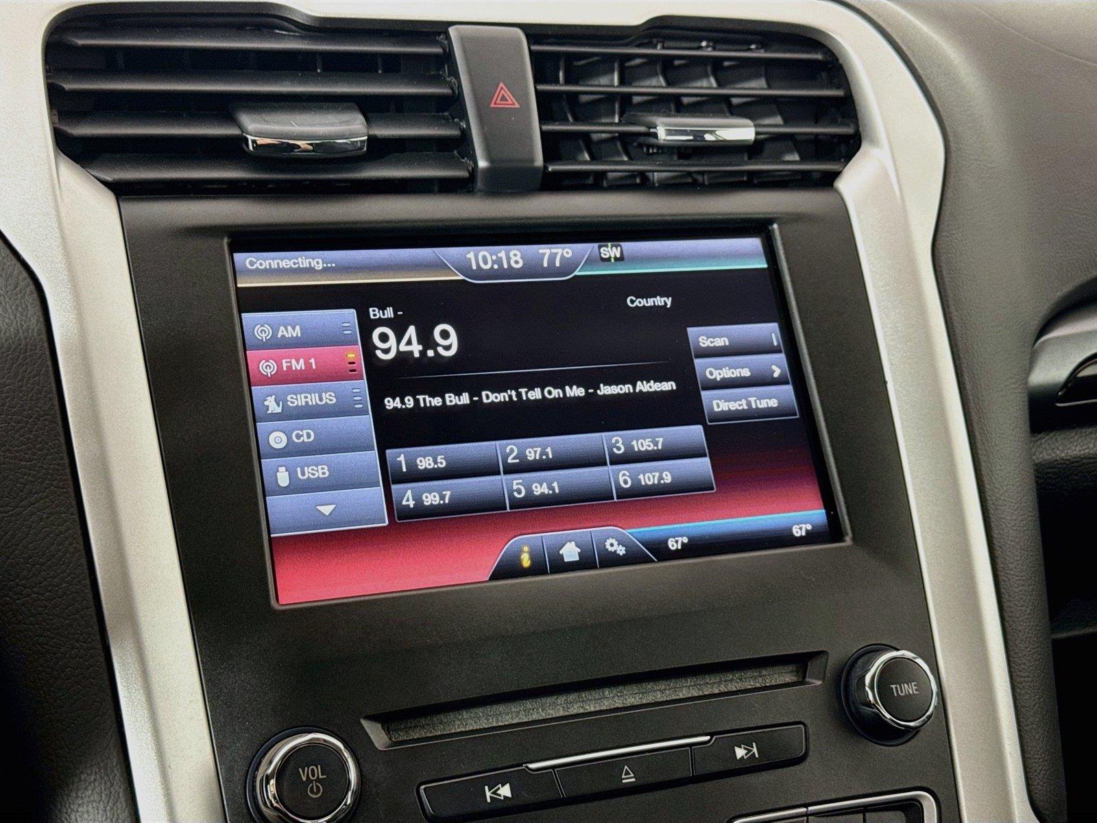 2016 Ford Fusion SE photo 20