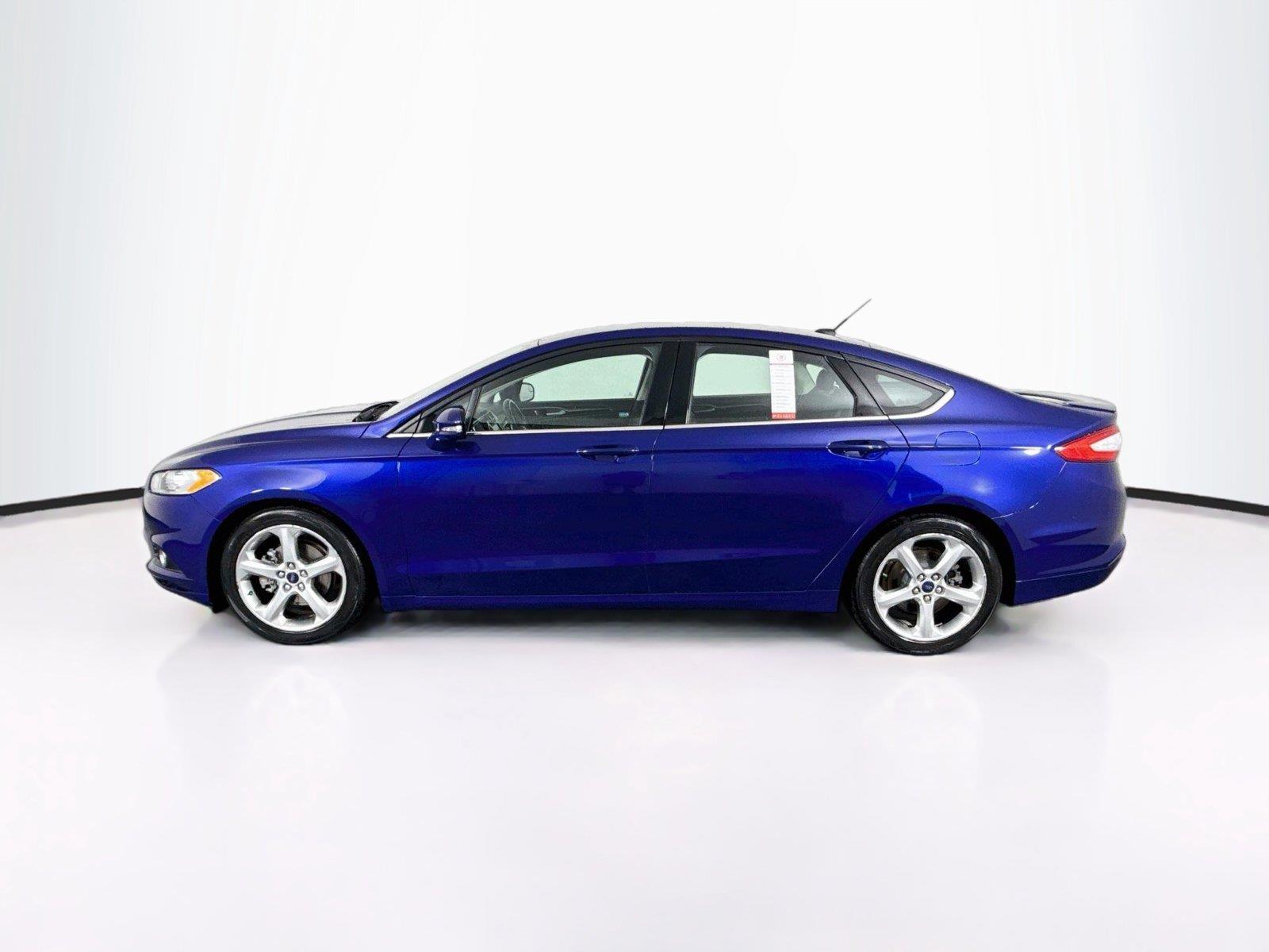 2016 Ford Fusion SE photo 12