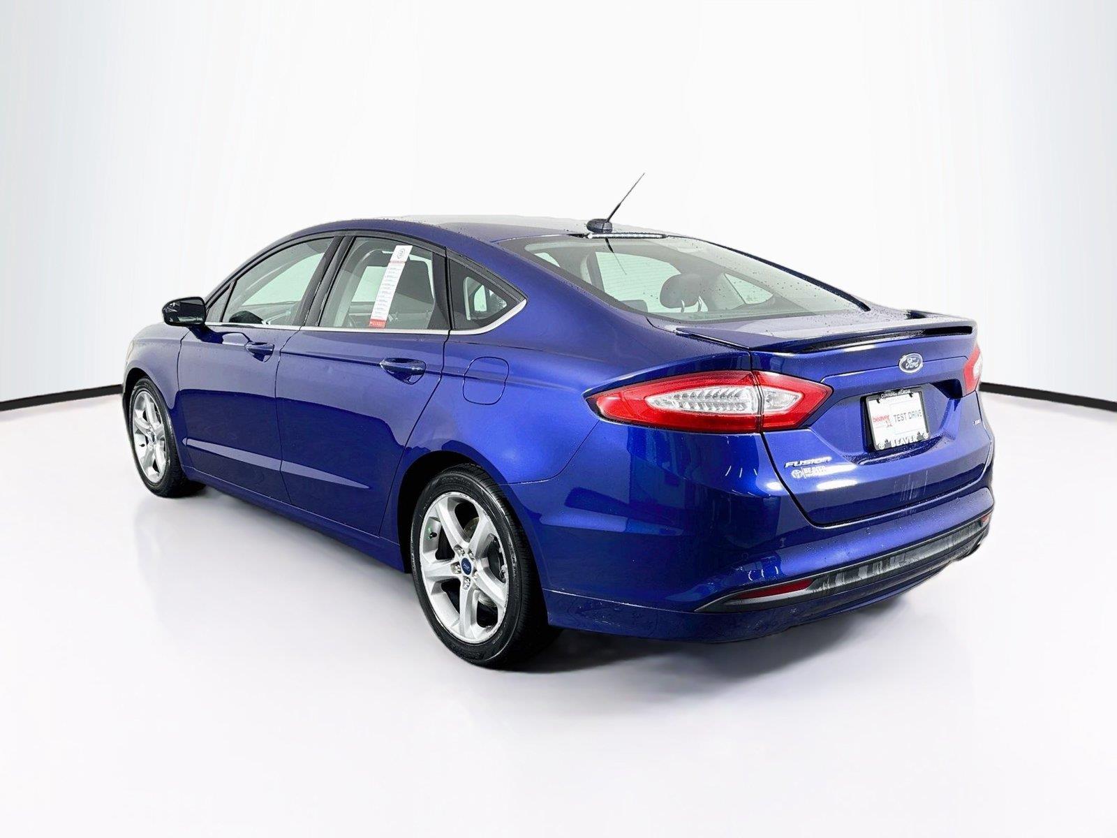 2016 Ford Fusion SE photo 11