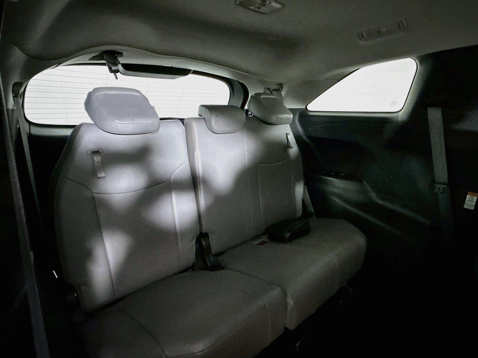 2025 Toyota Sienna XLE 8-Passenger photo 39