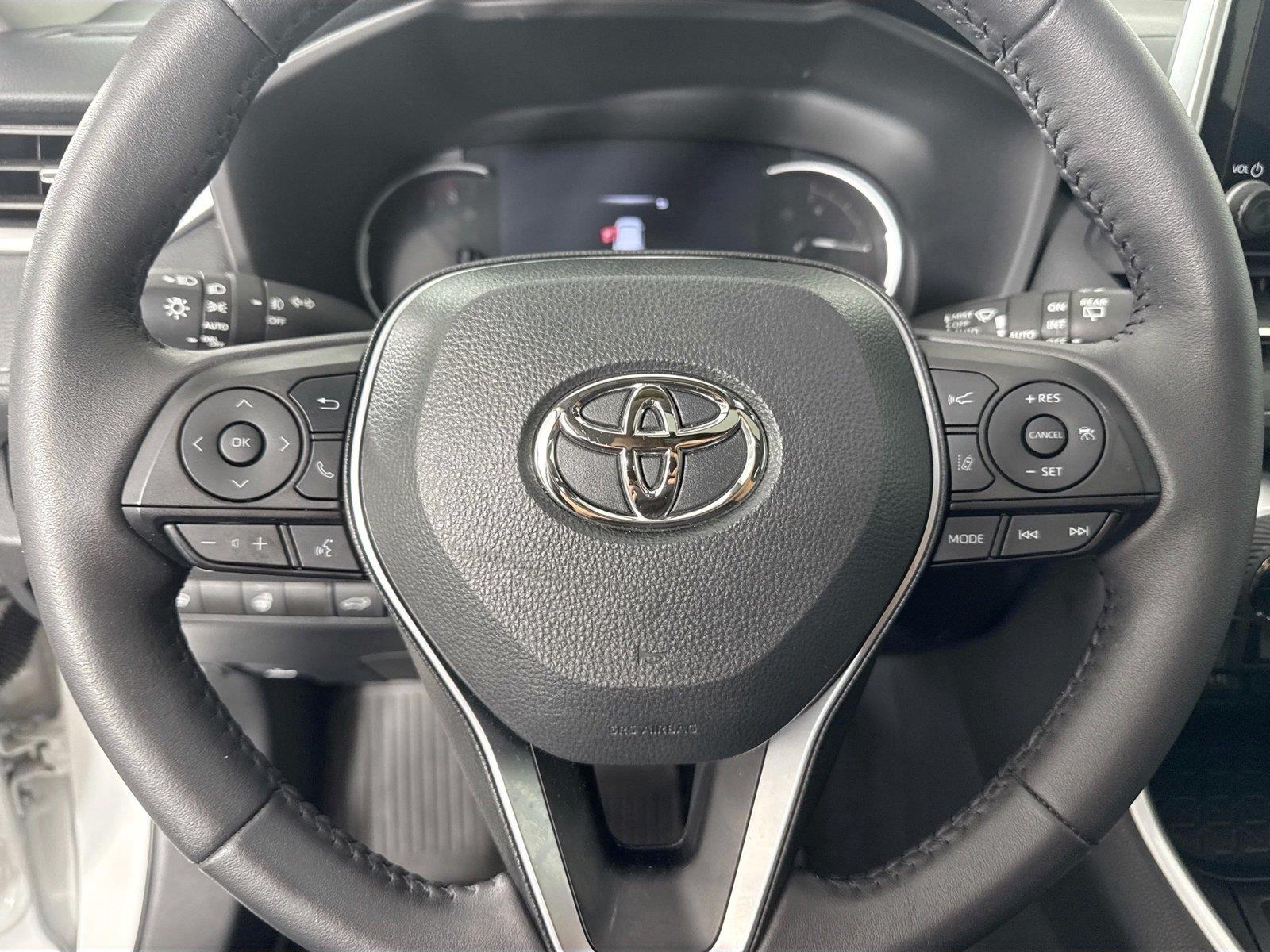 2024 Toyota RAV4 XLE Premium photo 16