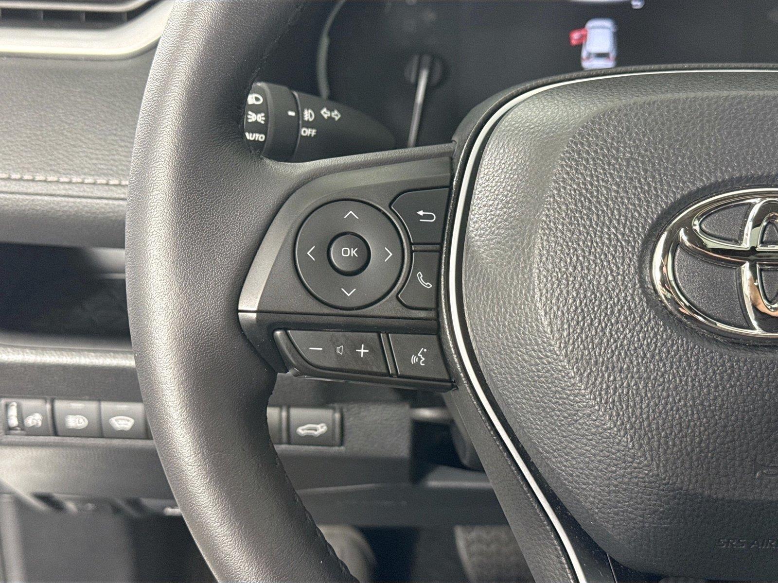 2024 Toyota RAV4 XLE Premium photo 17