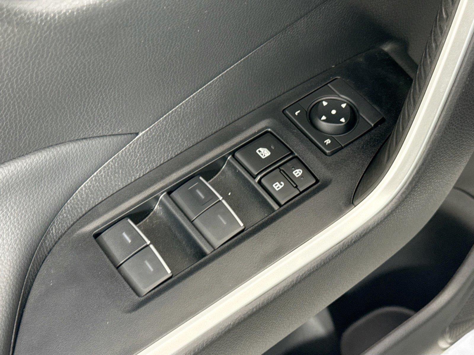2024 Toyota RAV4 XLE Premium photo 29