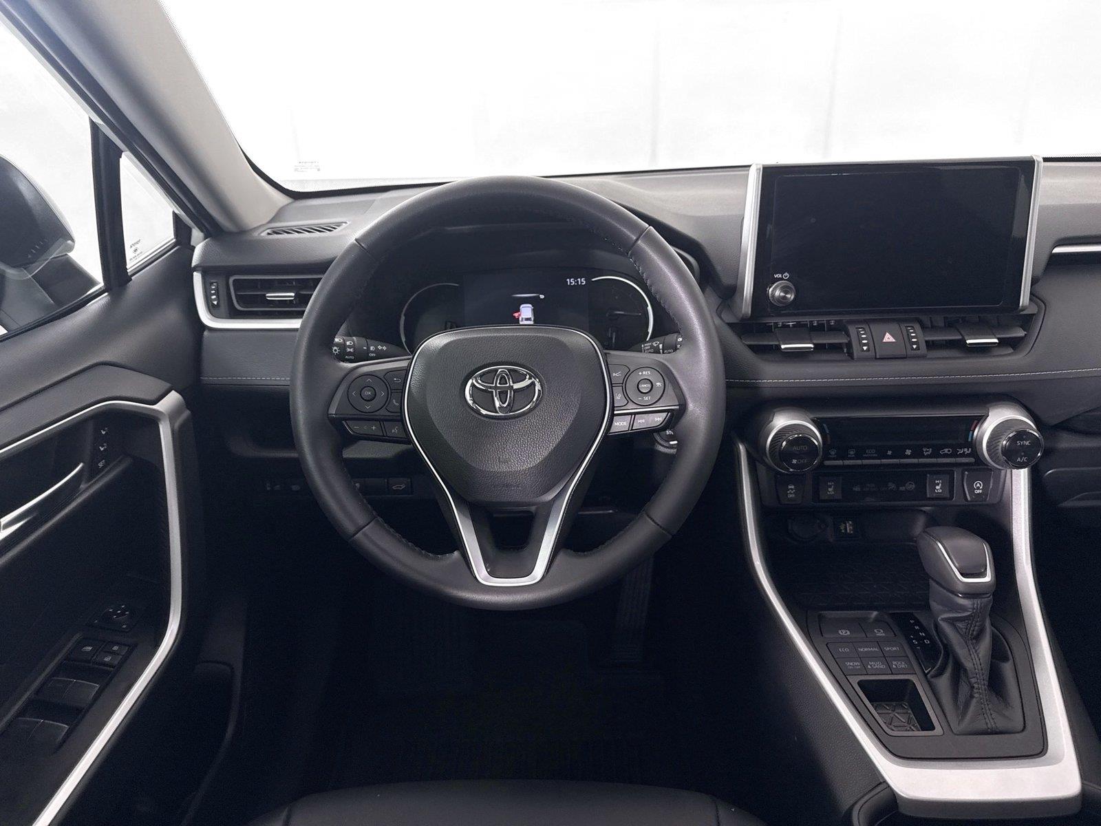 2024 Toyota RAV4 XLE Premium photo 33
