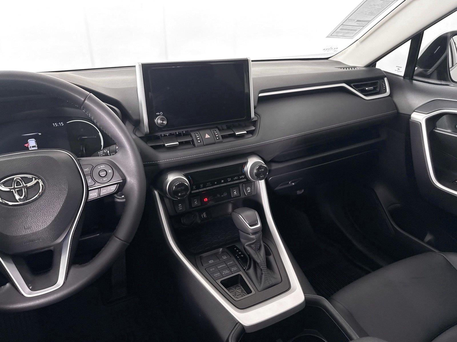 2024 Toyota RAV4 XLE Premium photo 34