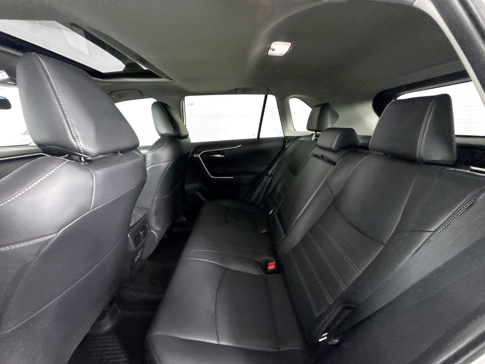 2024 Toyota RAV4 XLE Premium photo 32