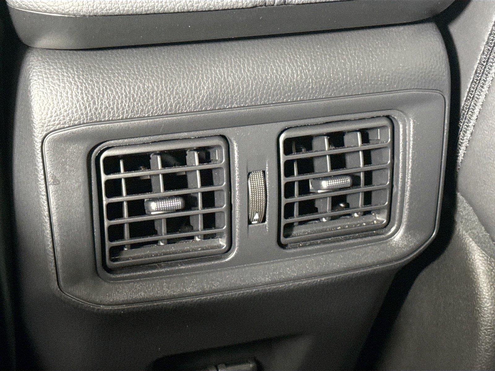 2024 Toyota RAV4 XLE Premium photo 38