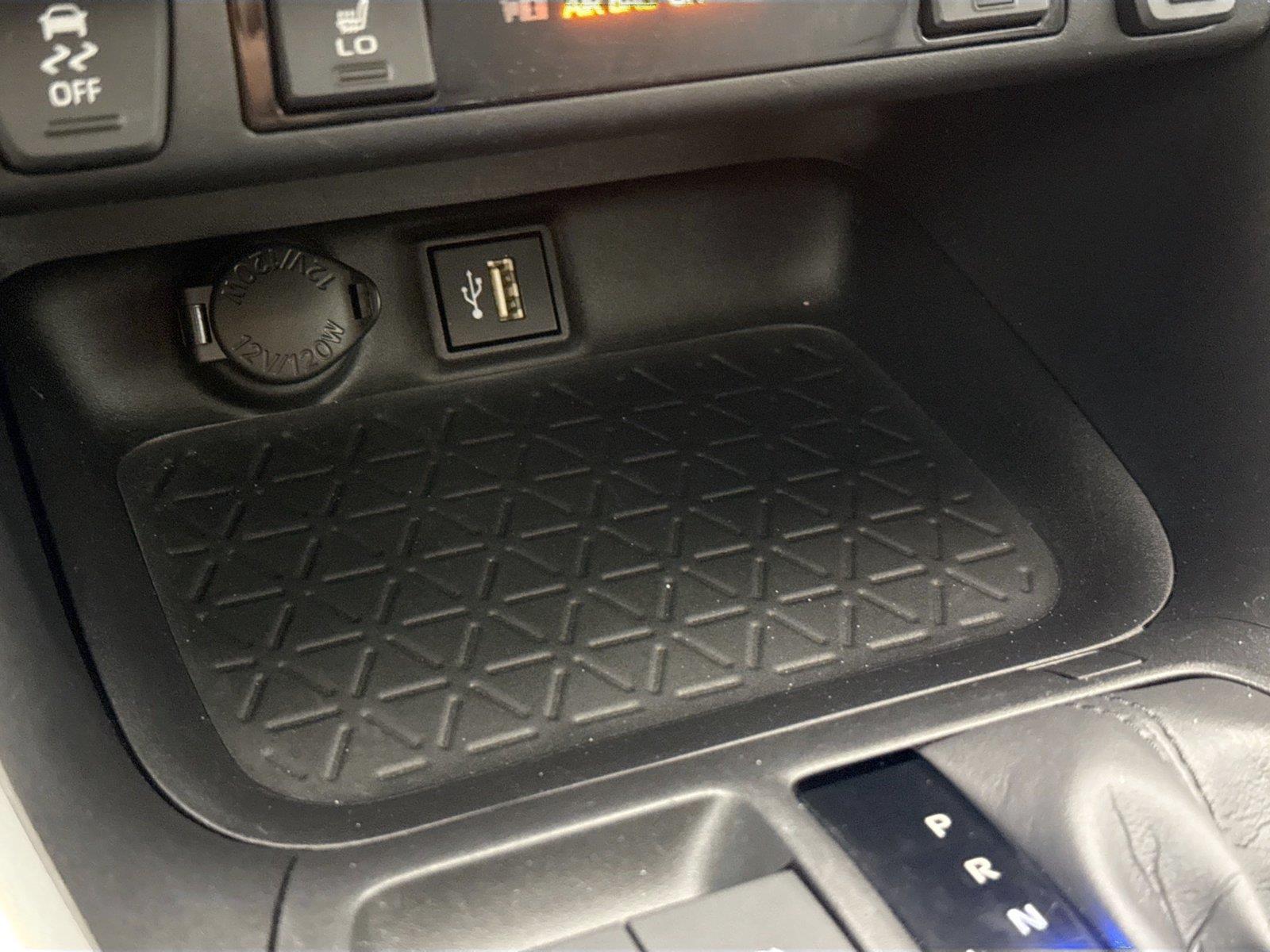 2024 Toyota RAV4 XLE Premium photo 27