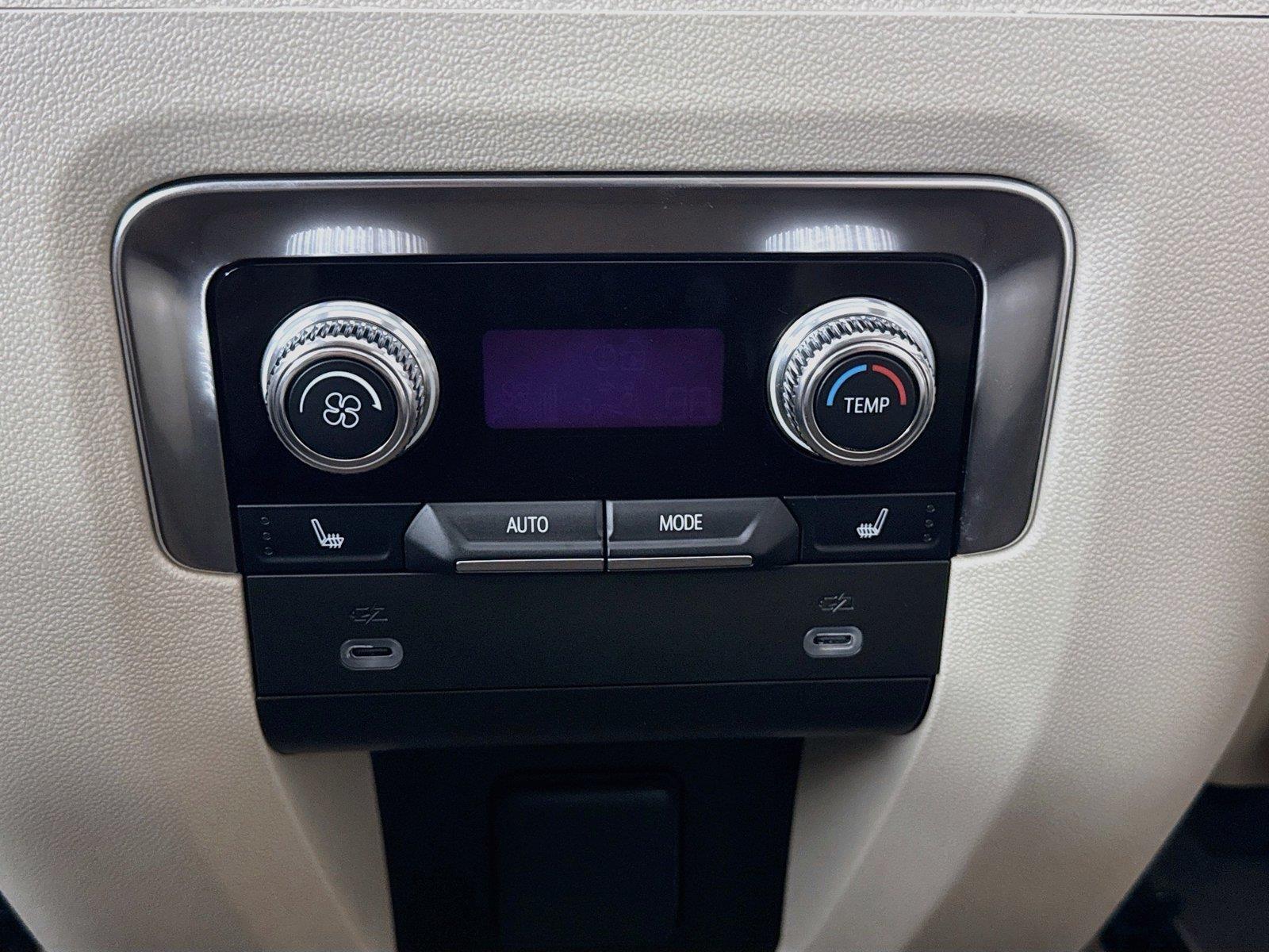 2024 GMC Yukon XL Denali photo 34