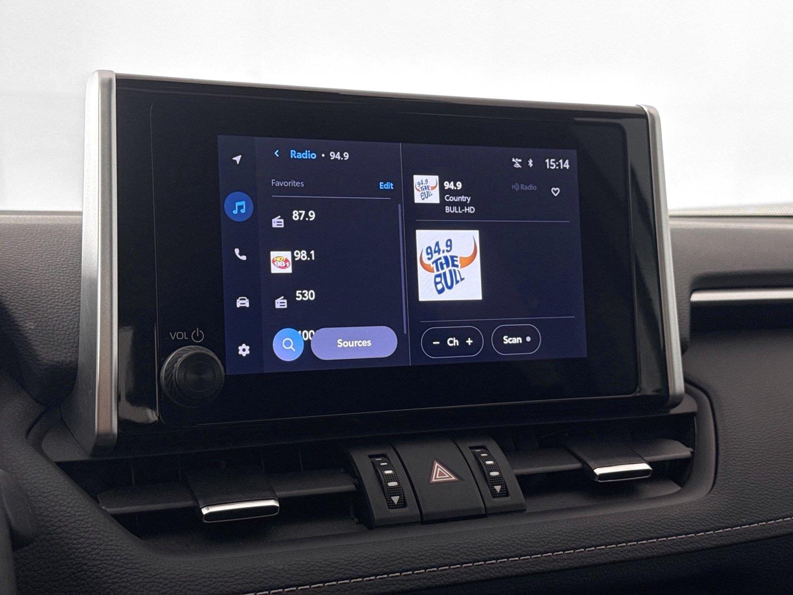 2024 Toyota RAV4 XLE Premium photo 23