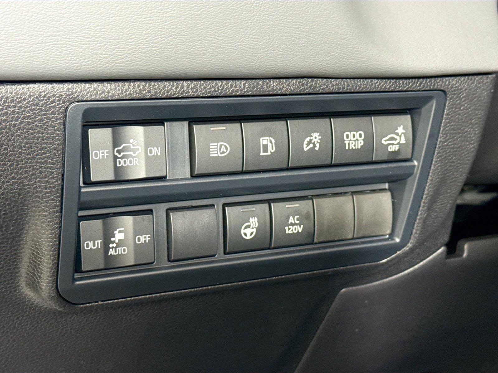 2026 Toyota Tundra Capstone HV photo 17