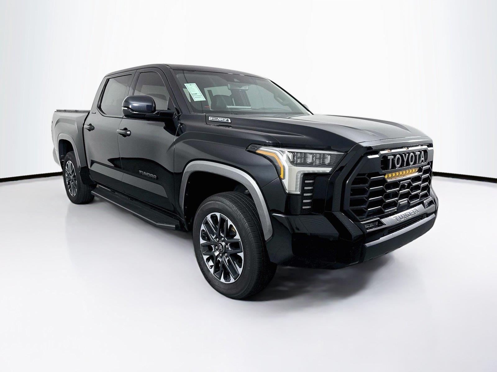 2025 Toyota Tundra Limited Hybrid photo 9