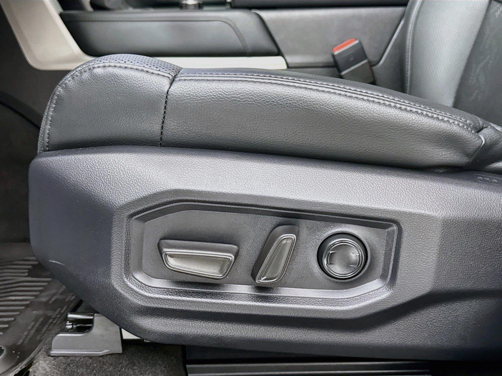 2025 Toyota Tundra Limited Hybrid photo 30