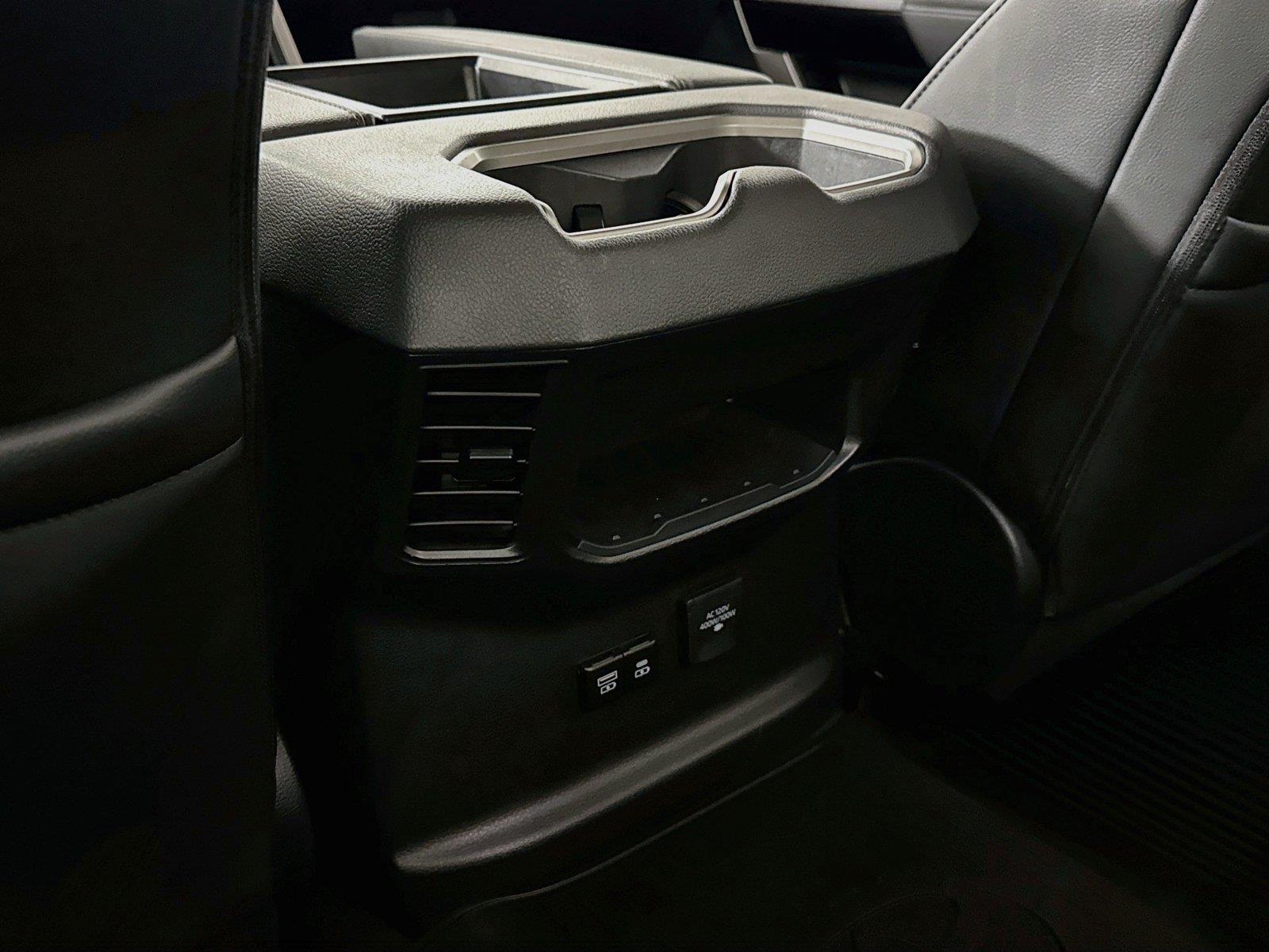 2025 Toyota Tundra Limited Hybrid photo 36