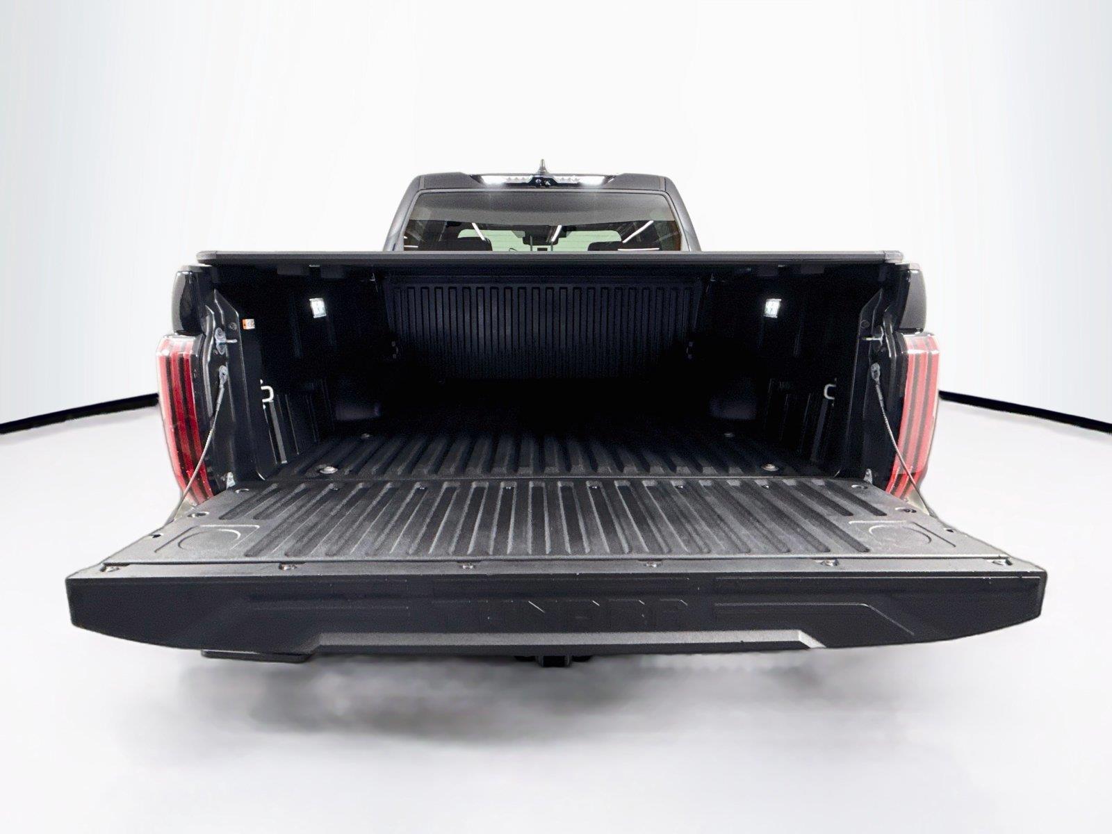 2025 Toyota Tundra Limited Hybrid photo 39