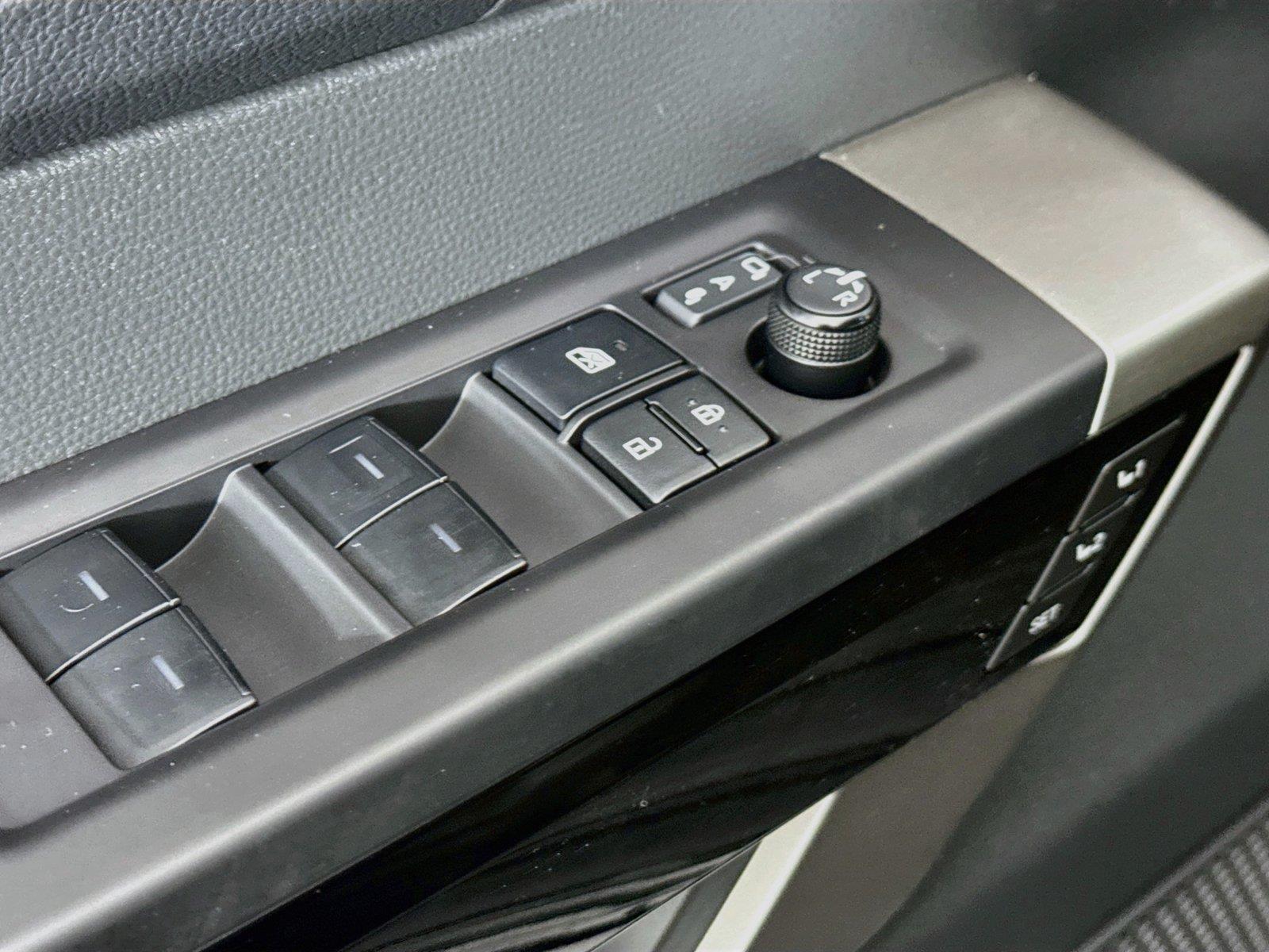2025 Toyota Tundra Limited Hybrid photo 28