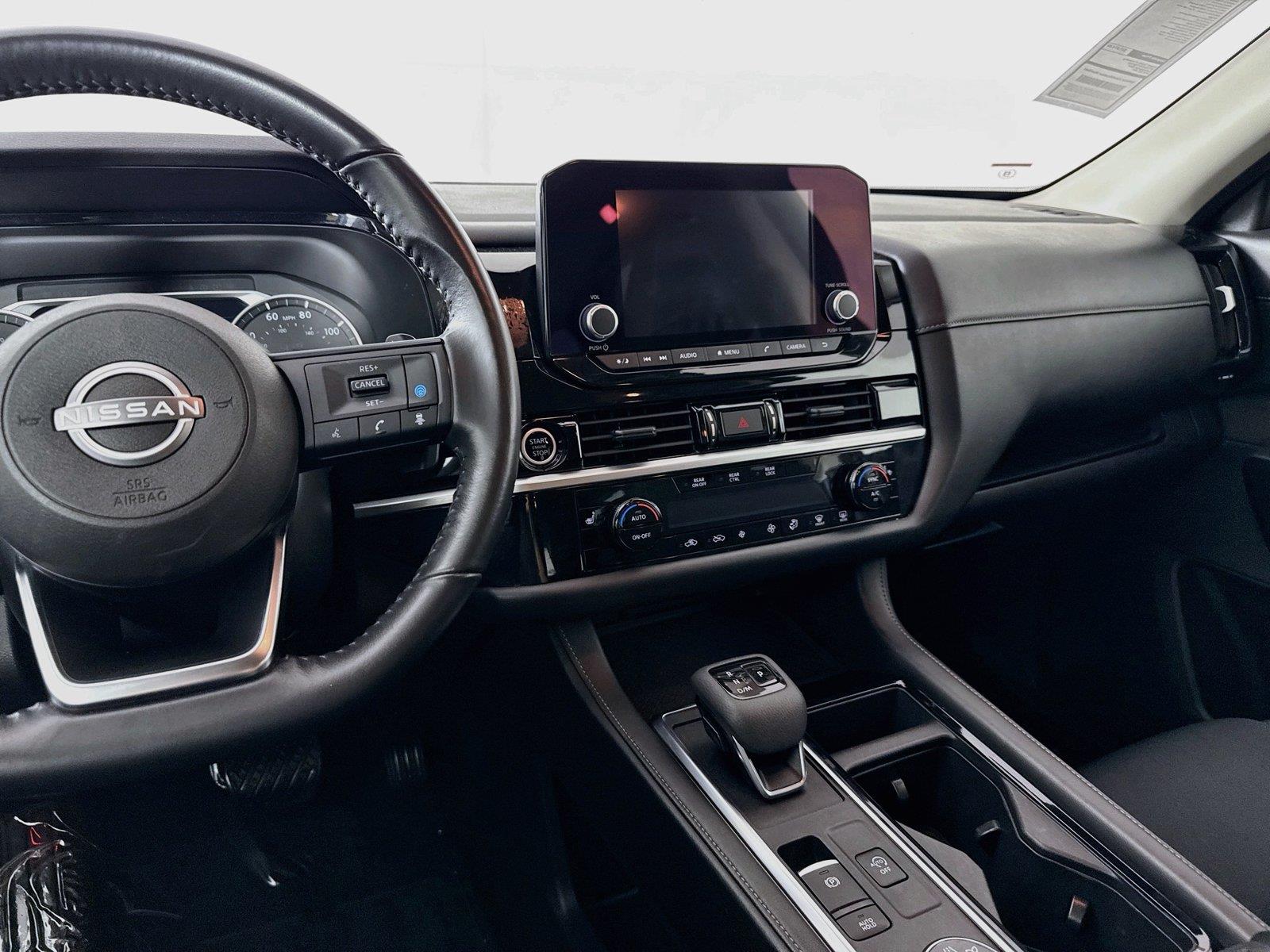 2024 Nissan Pathfinder SV photo 29