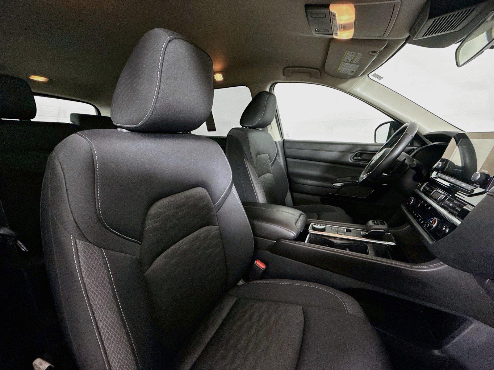 2024 Nissan Pathfinder SV photo 37