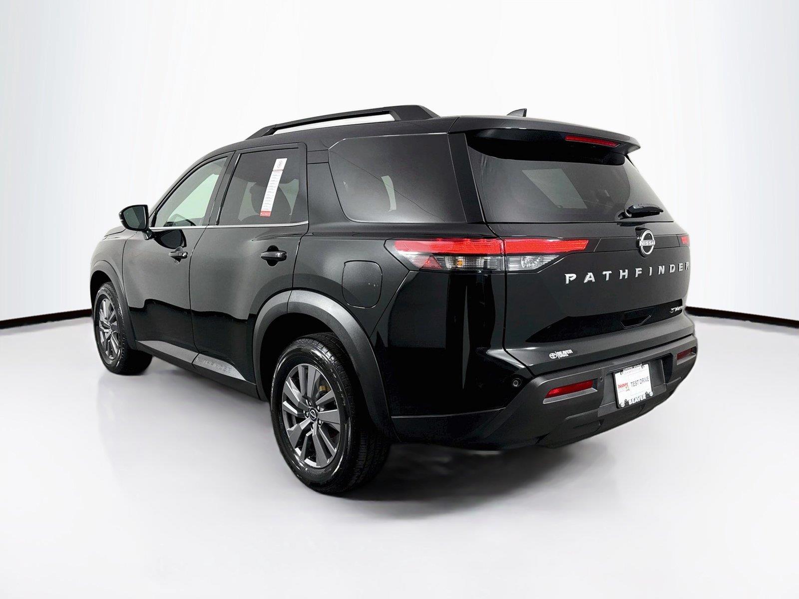 2024 Nissan Pathfinder SV photo 11