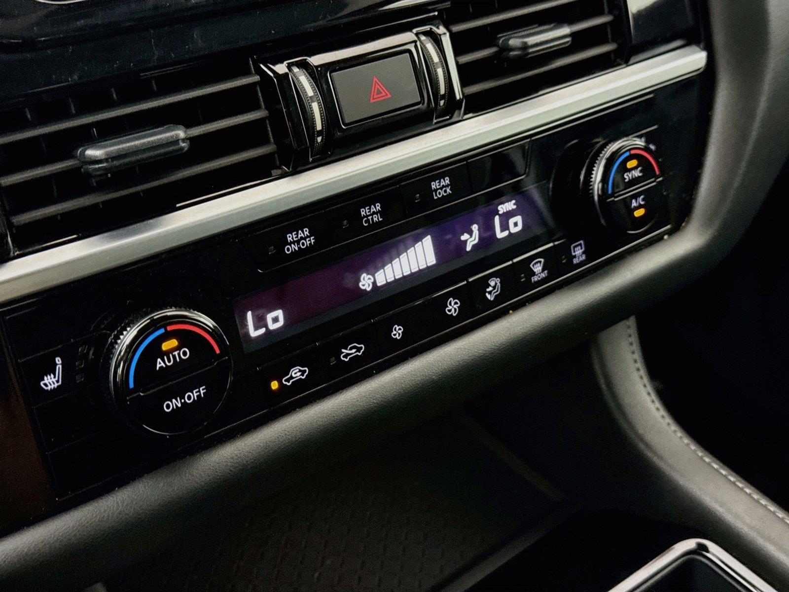 2024 Nissan Pathfinder SV photo 23