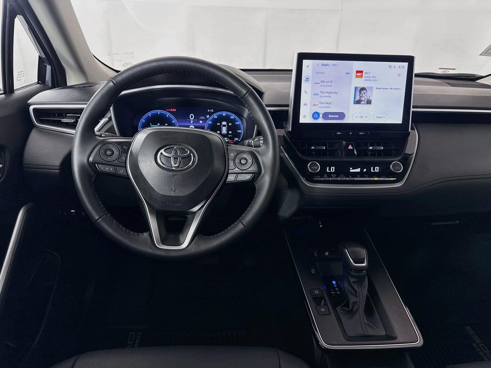 2026 Toyota Corolla Cross XLE photo 27