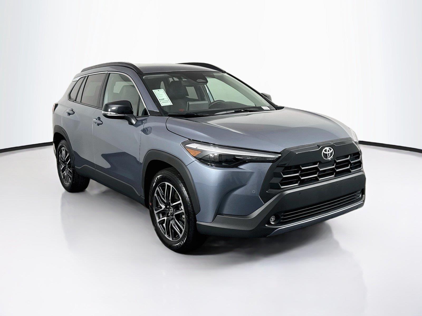 2026 Toyota Corolla Cross XLE photo 8
