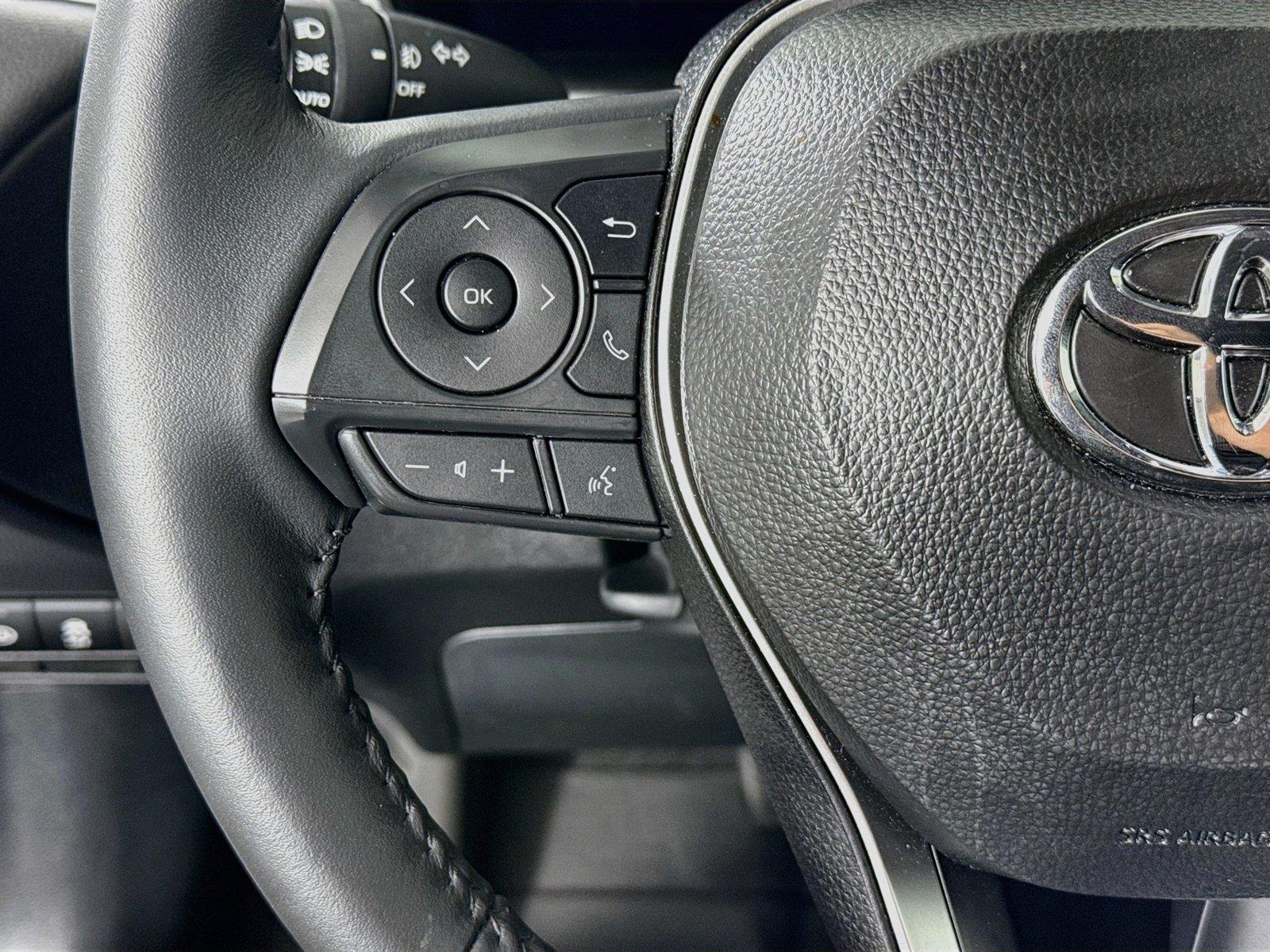 2026 Toyota Corolla Cross XLE photo 16
