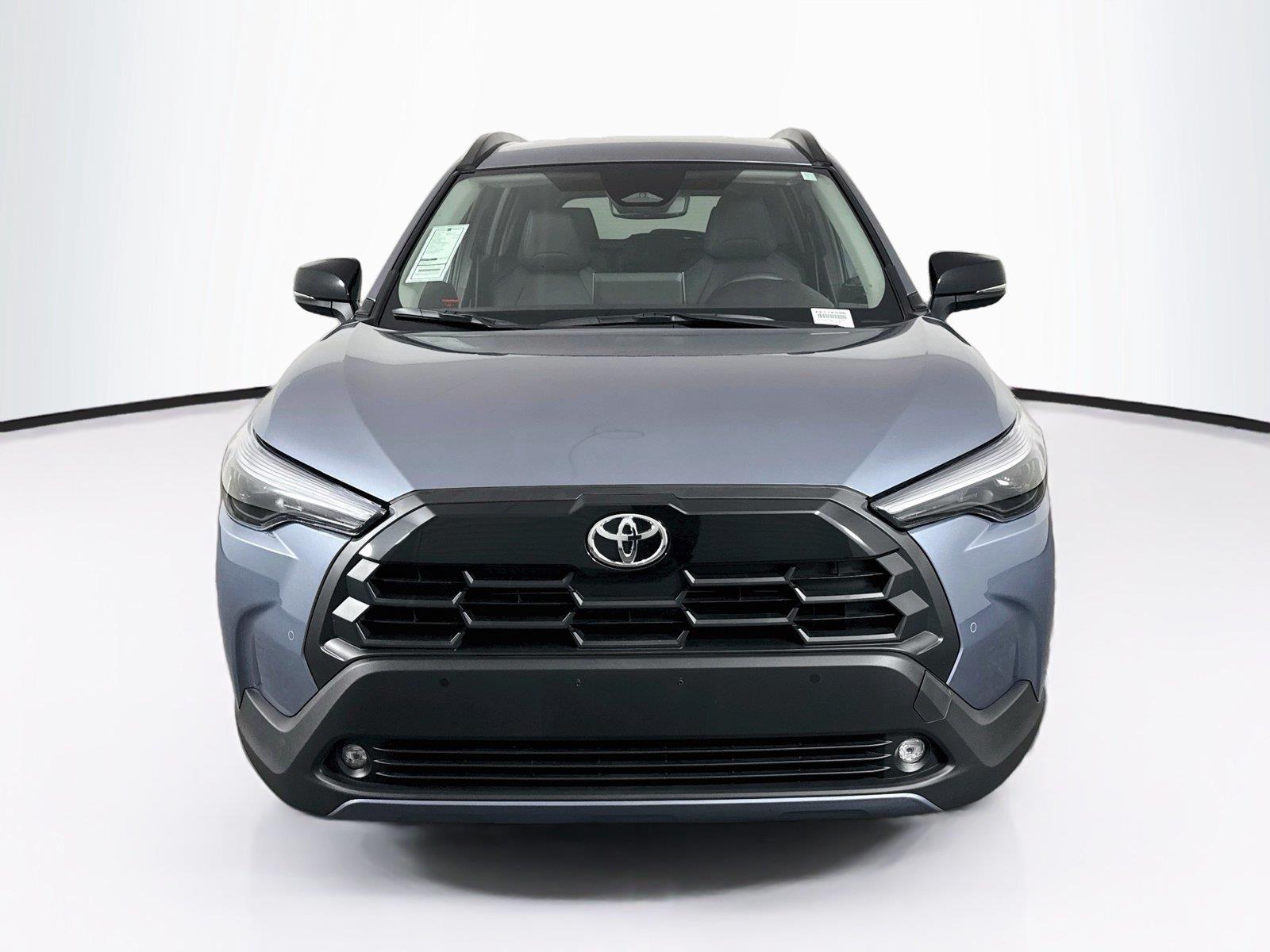 2026 Toyota Corolla Cross XLE photo 7