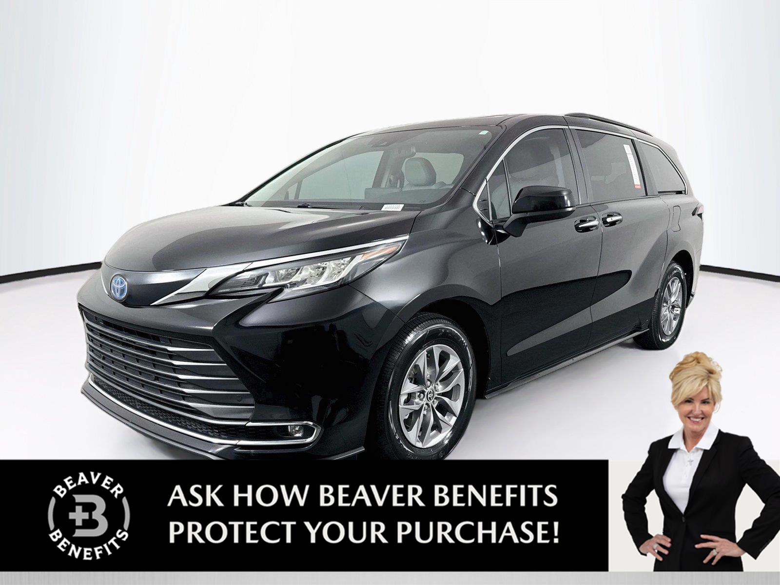 Midnight Black Metallic 2023 Toyota Sienna Minivan Front-Wheel Drive Continuously Variable Transmission