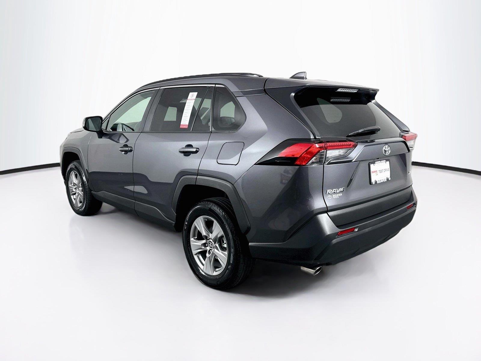 2025 Toyota RAV4 XLE photo 11