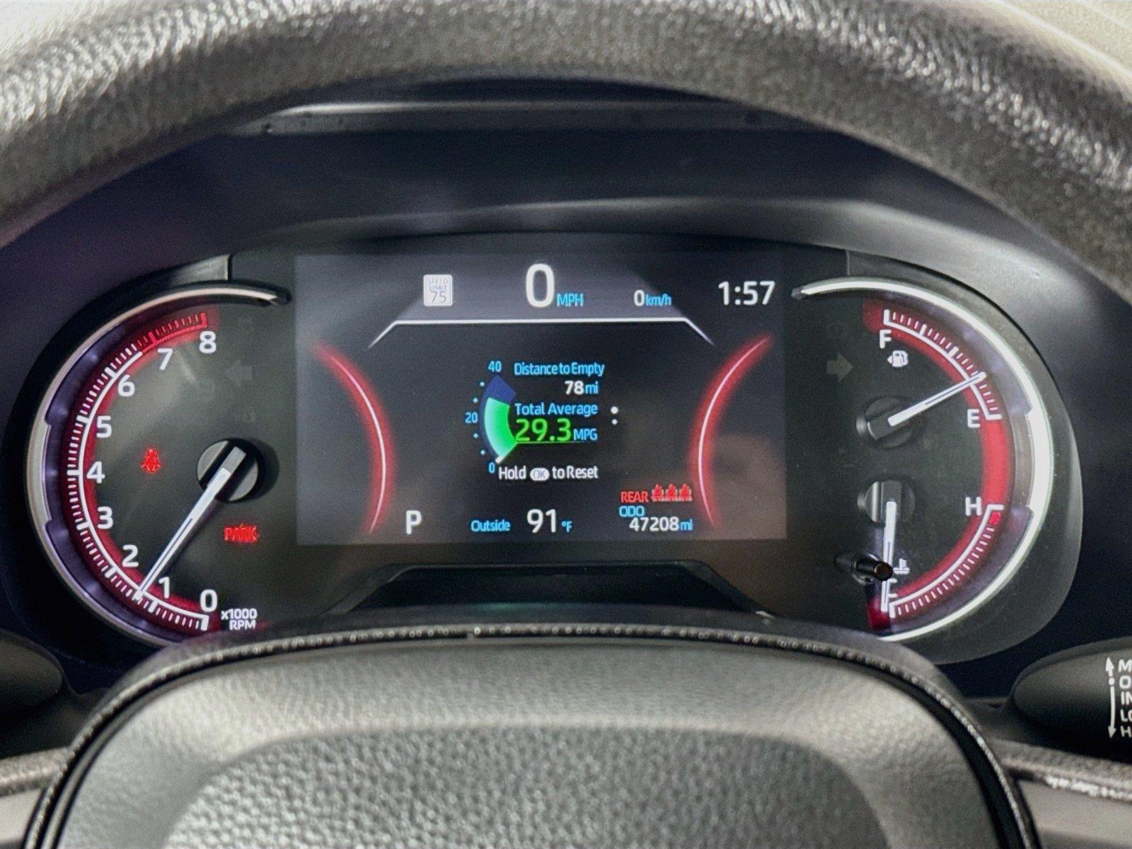 2025 Toyota RAV4 XLE photo 19