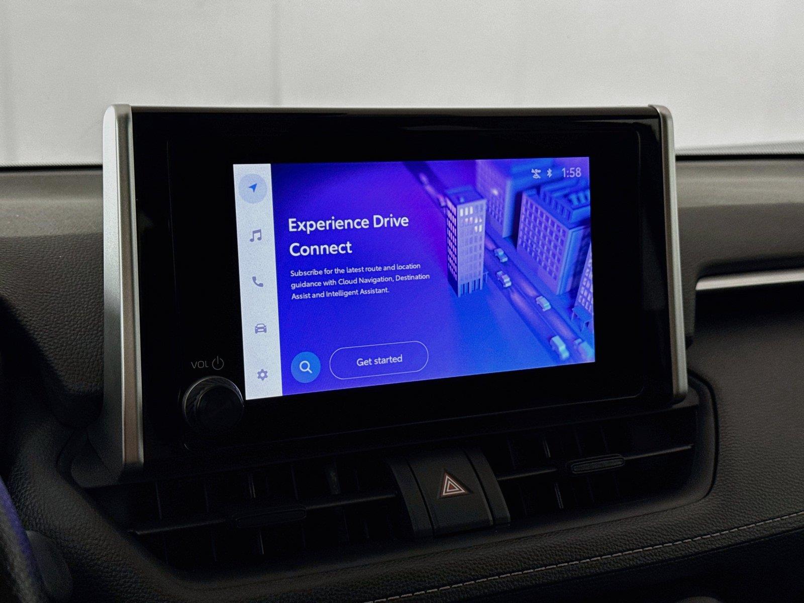 2025 Toyota RAV4 XLE photo 6
