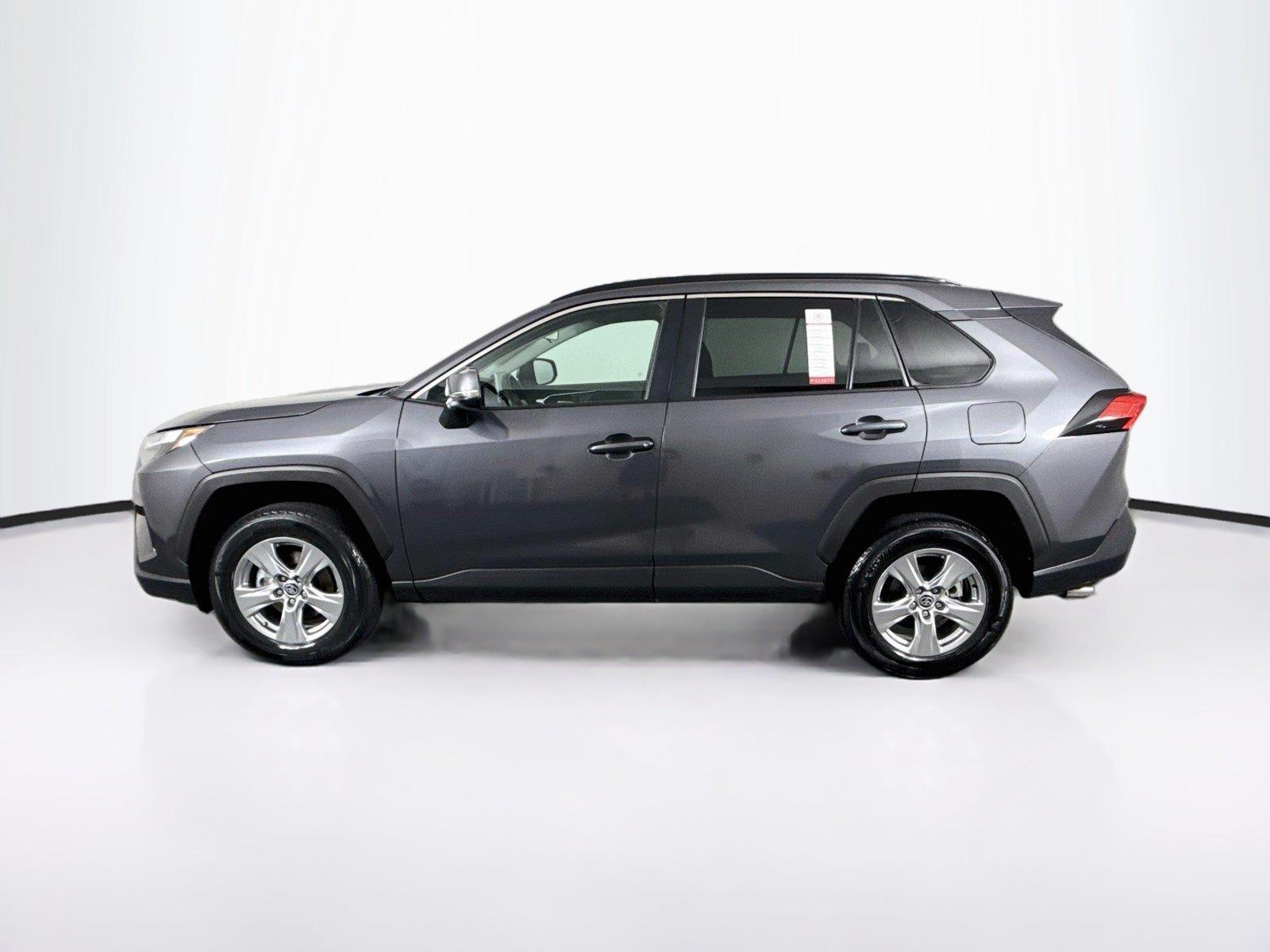2025 Toyota RAV4 XLE photo 12