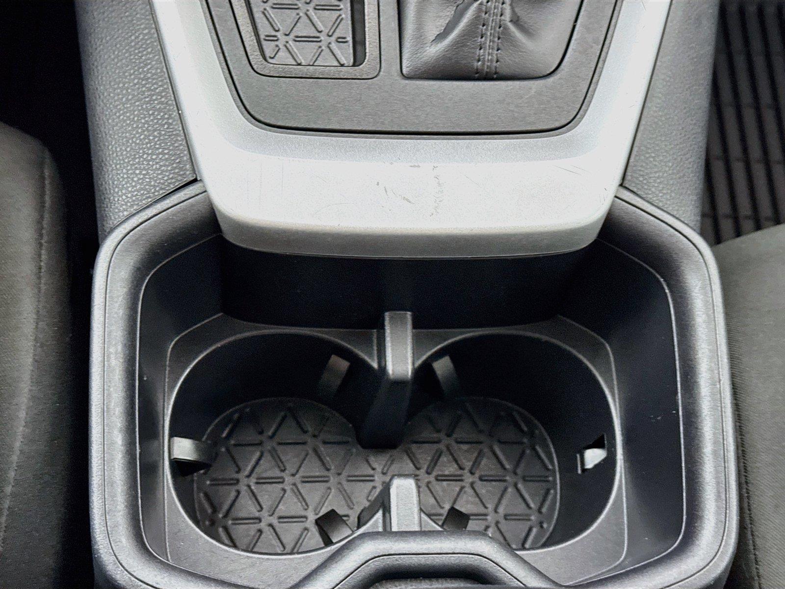 2025 Toyota RAV4 XLE photo 26