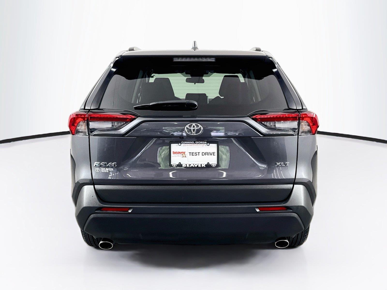 2025 Toyota RAV4 XLE photo 10