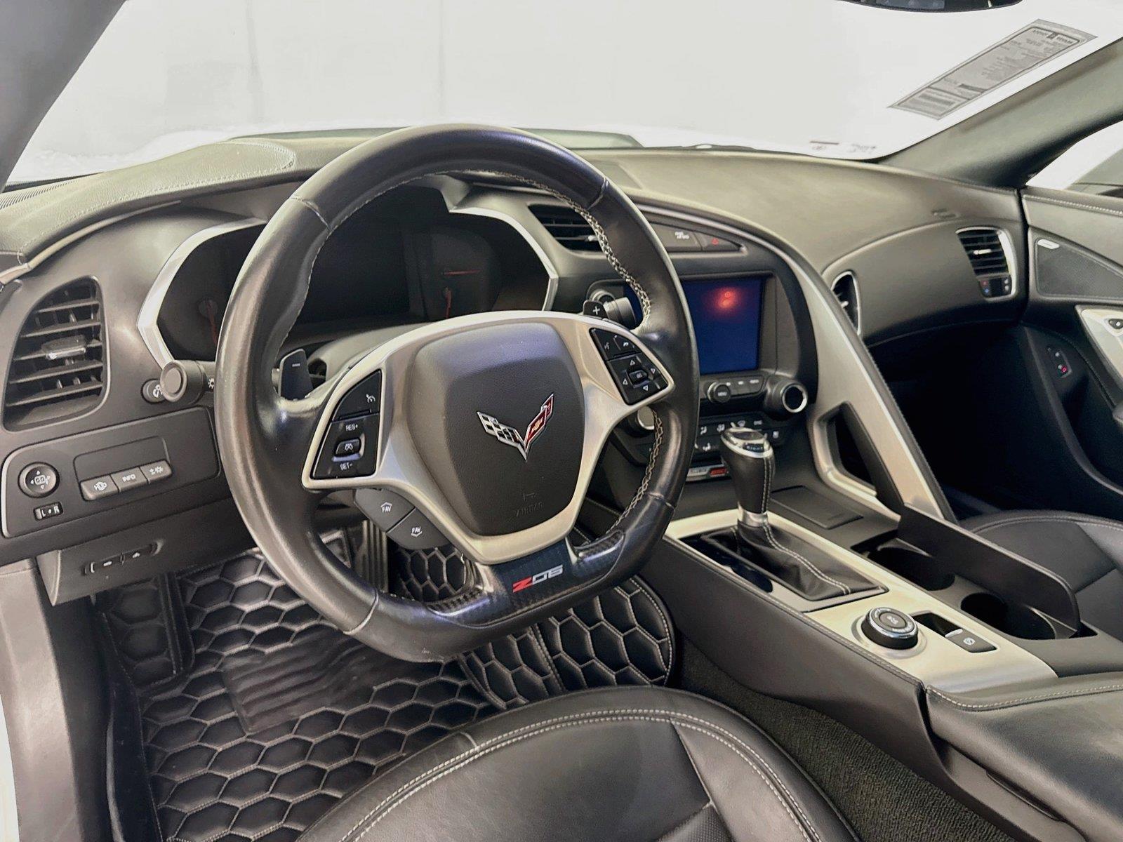 2016 Chevrolet Corvette Z06 2LZ photo 3