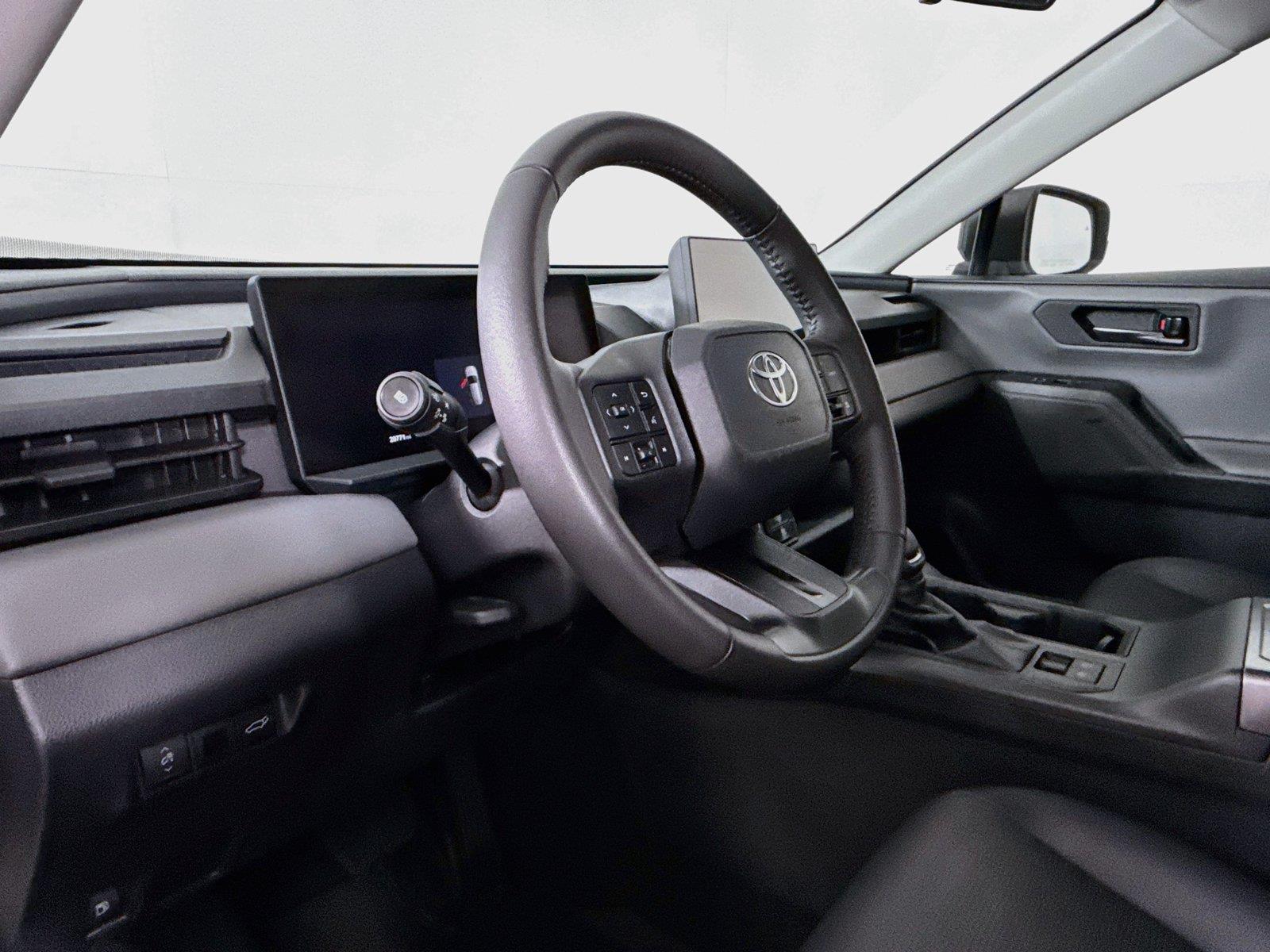 2026 Toyota RAV4 XLE Premium photo 3