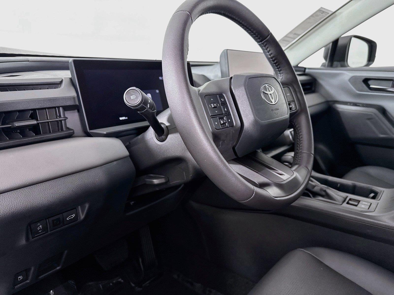 2026 Toyota RAV4 XLE Premium photo 3
