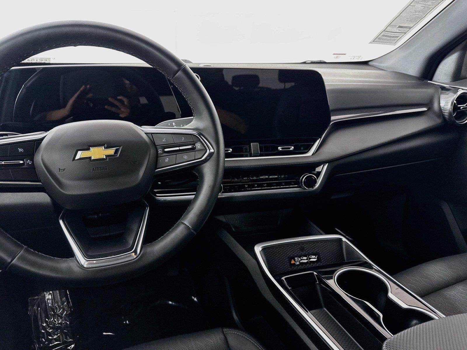2025 Chevrolet Equinox AWD LT photo 31