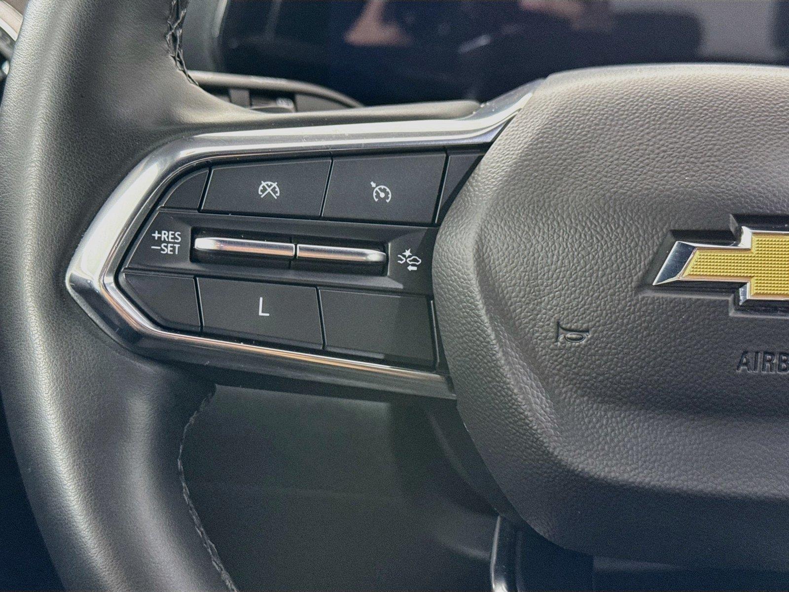 2025 Chevrolet Equinox AWD LT photo 17