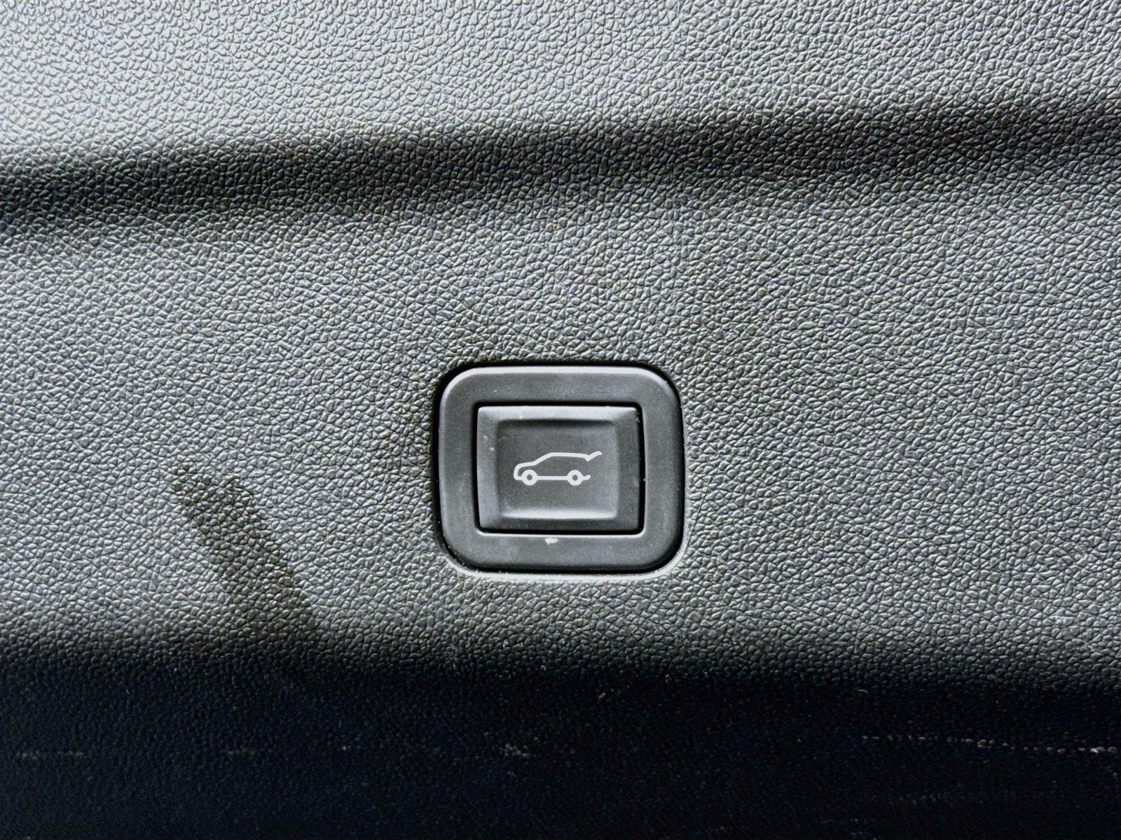 2025 Chevrolet Tahoe LT photo 39