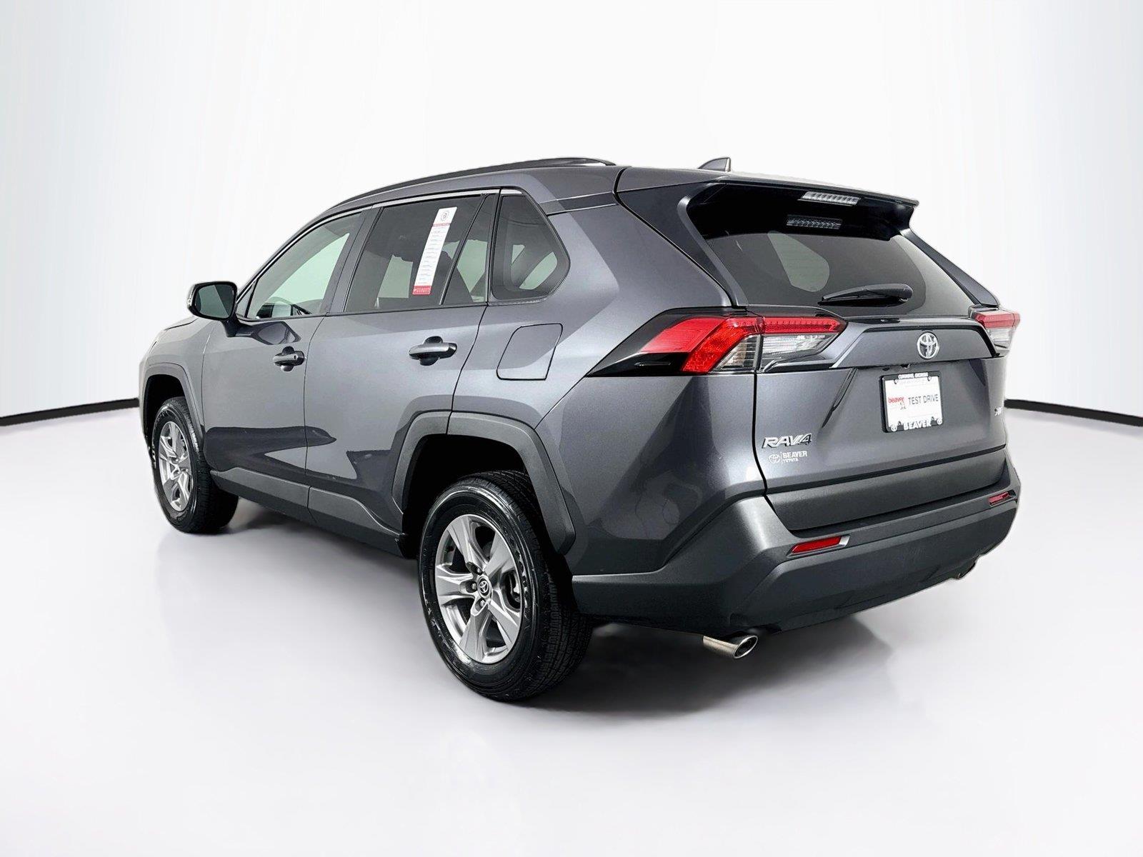 2025 Toyota RAV4 XLE photo 11