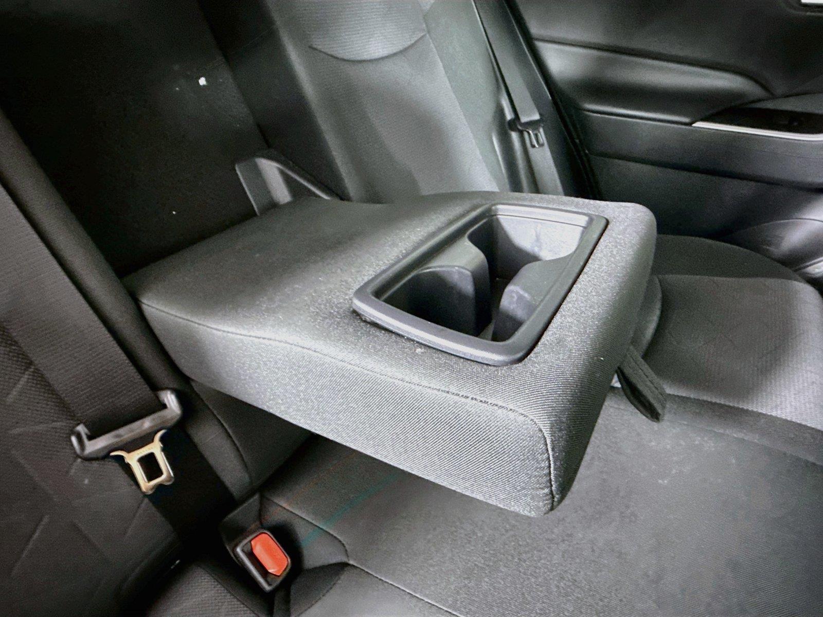 2025 Toyota RAV4 XLE photo 38
