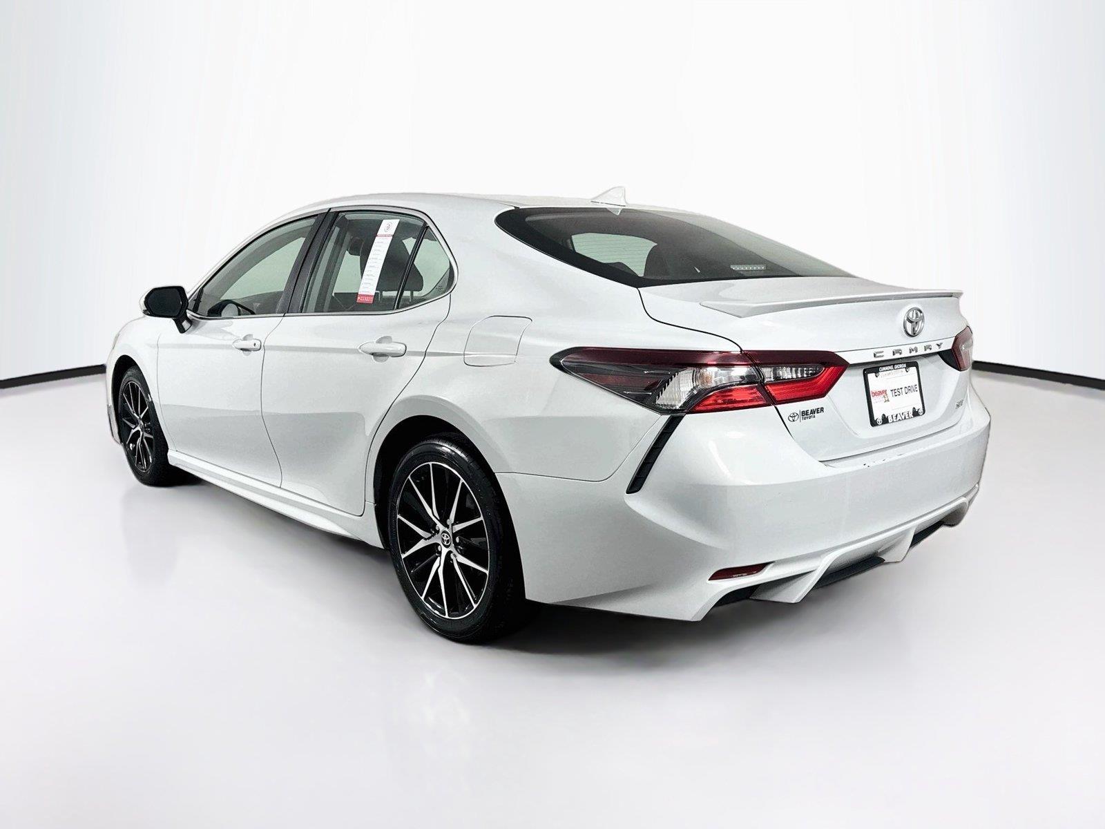 2024 Toyota Camry SE photo 10