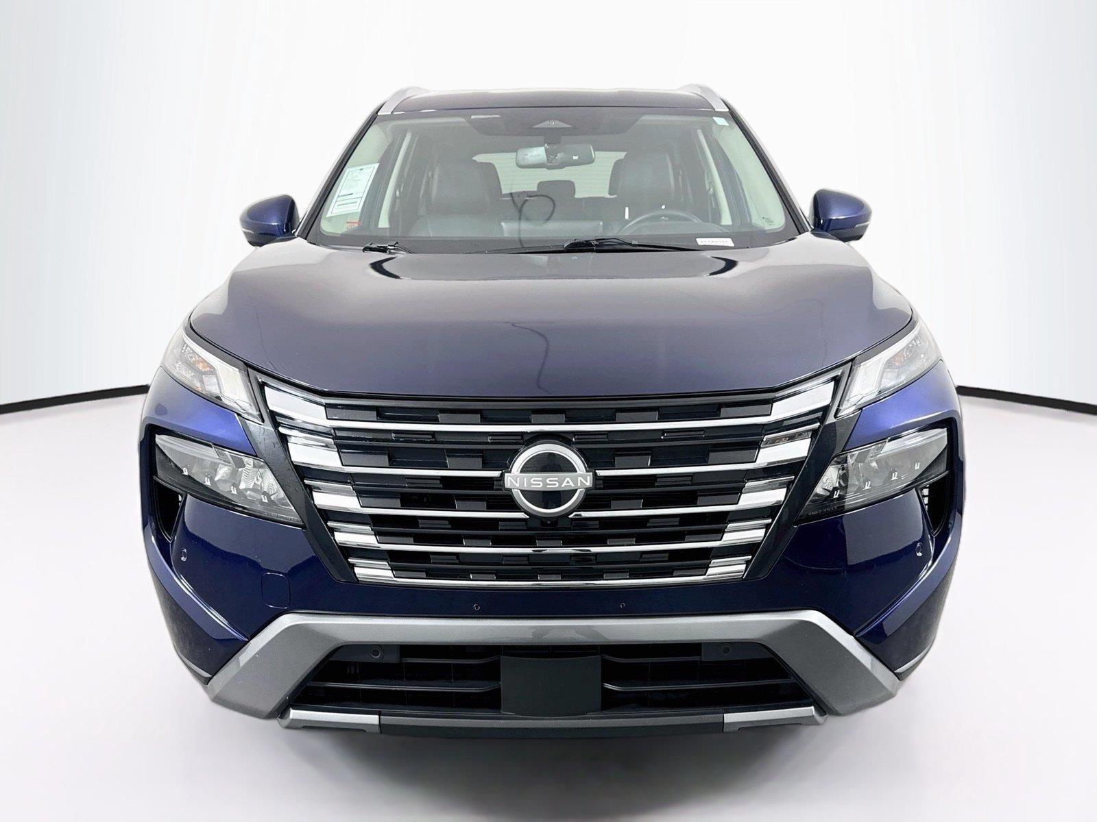 2026 Nissan Rogue SL photo 8