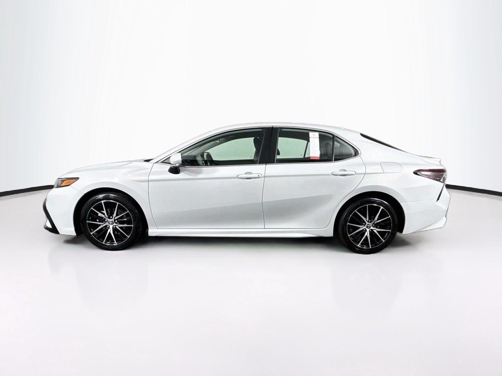 2024 Toyota Camry SE photo 11